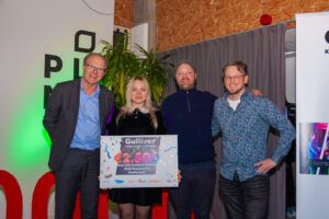 A group photo celebrating the winner of the Best Life Science Startup at our Gulliver competition Grande Finale